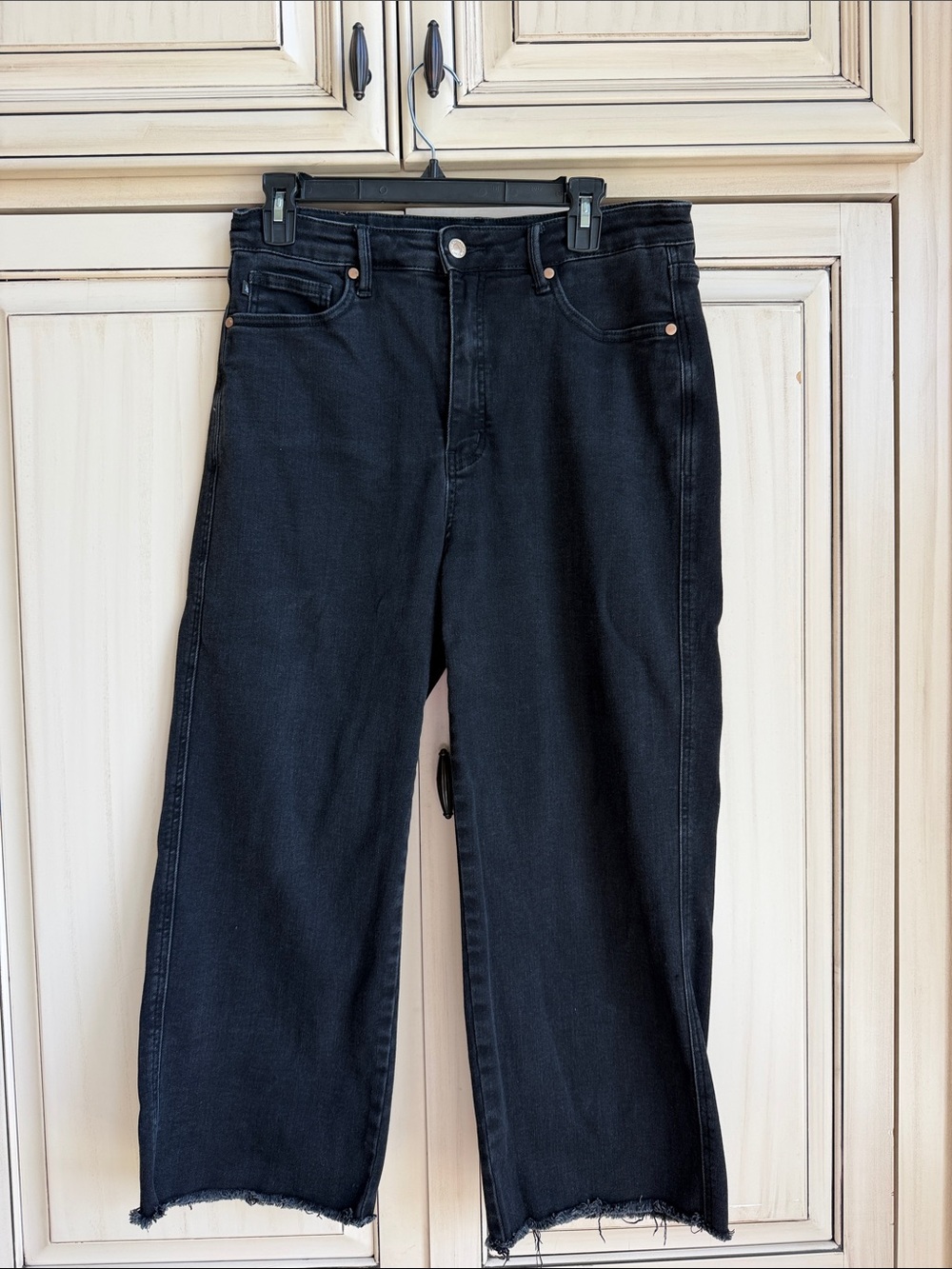 Judy Blue Black Wide Leg Crop Jeans